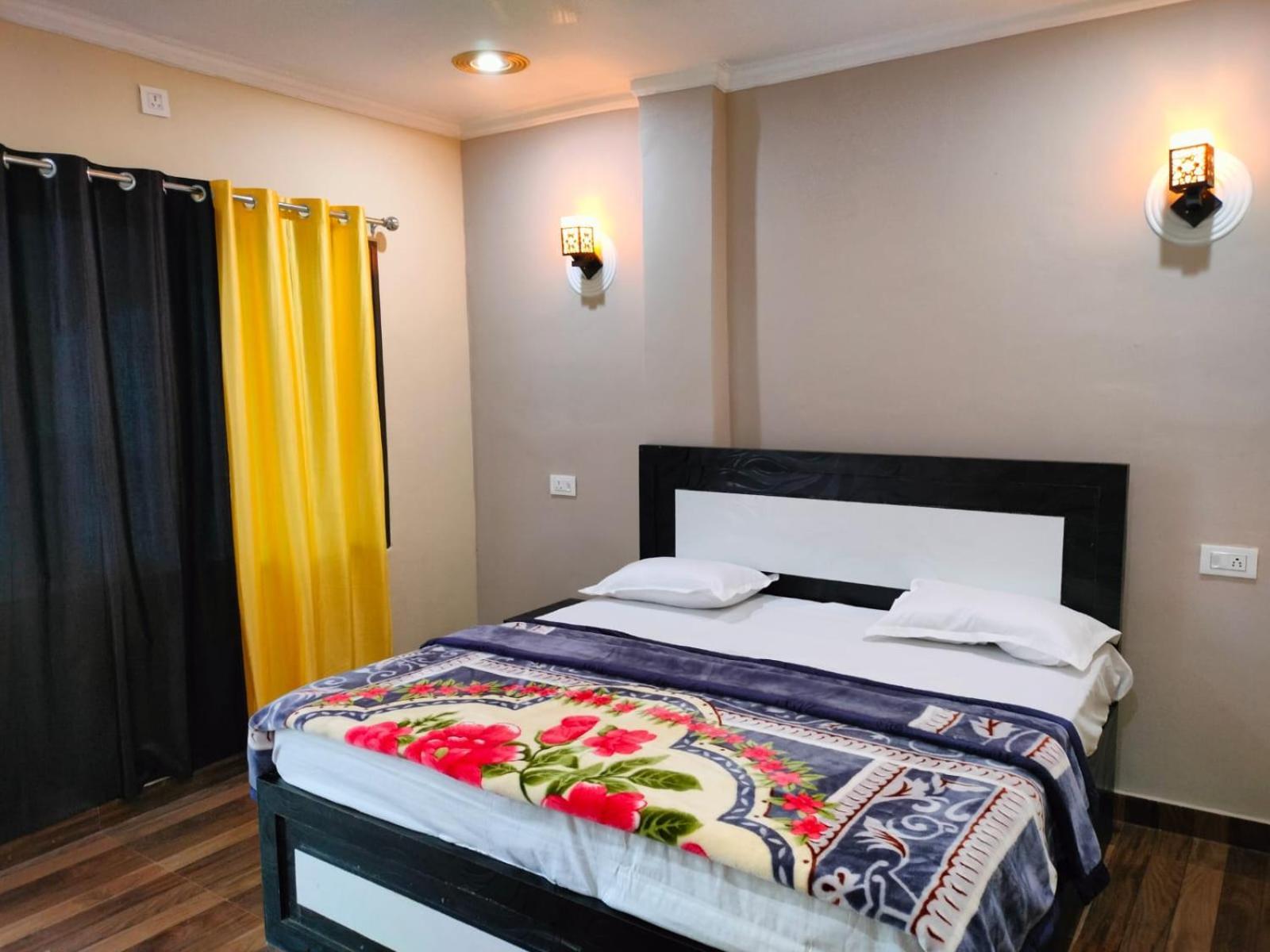 Mohit Paying Guest House Varanasi Exterior foto